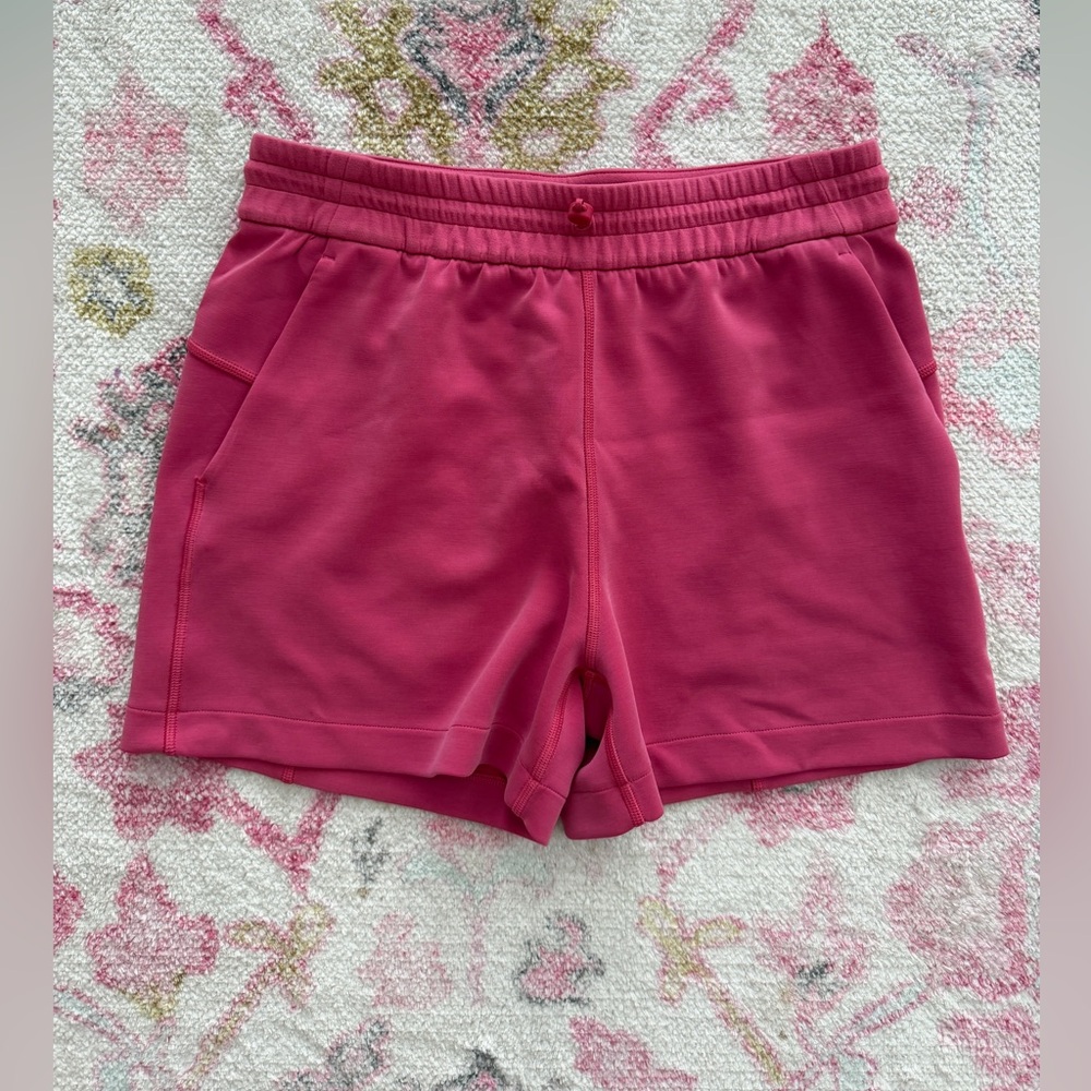 Lululemon Softstreme High-Rise Short 4"